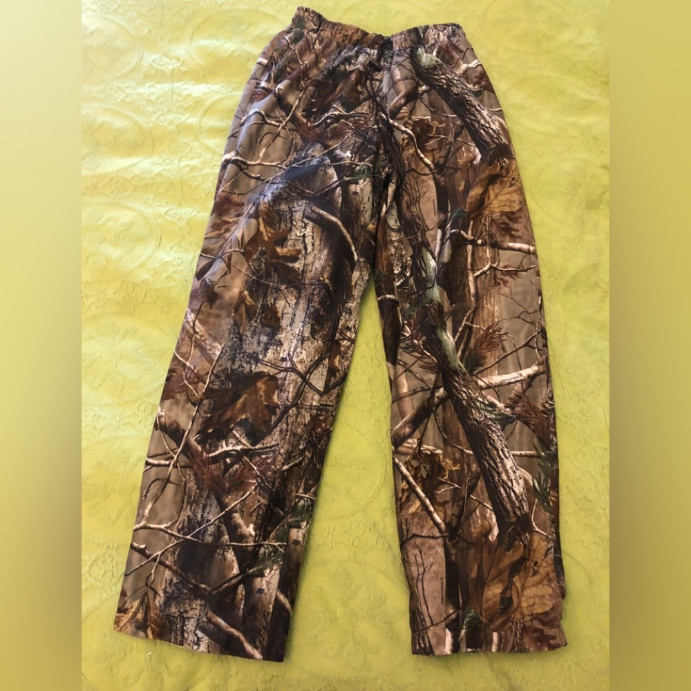 Gamehide reversible hunting pants. Size M.